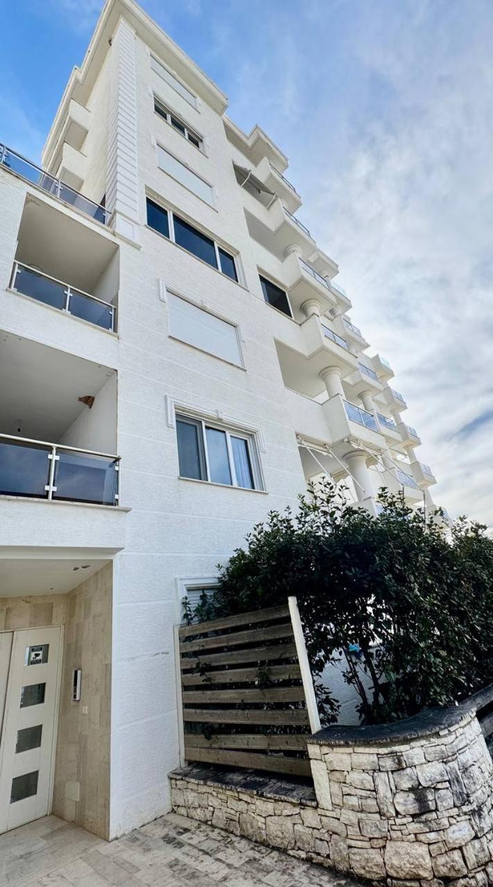 White Sea View Residence Saranda Extérieur photo